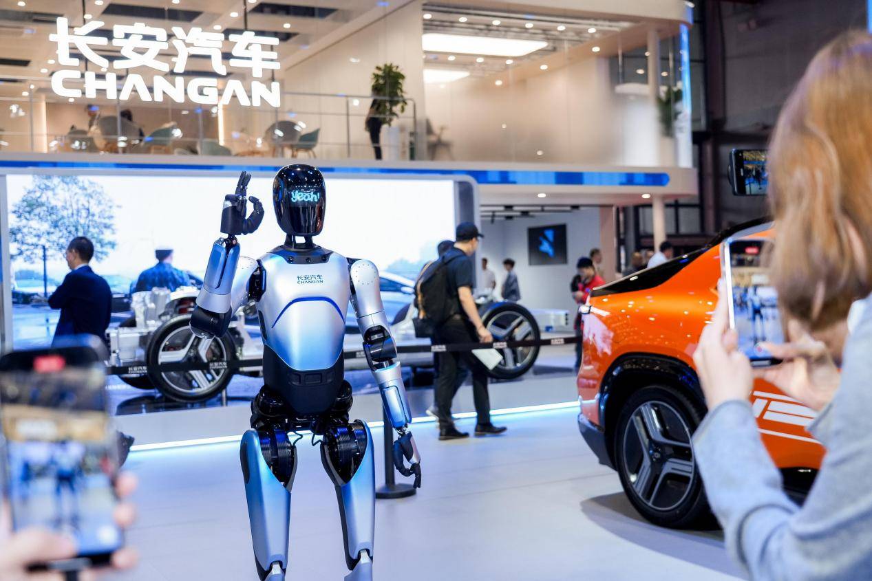 長安汽車發布金鐘罩全固態電池,多款新車亮相,邁入轉型新階段