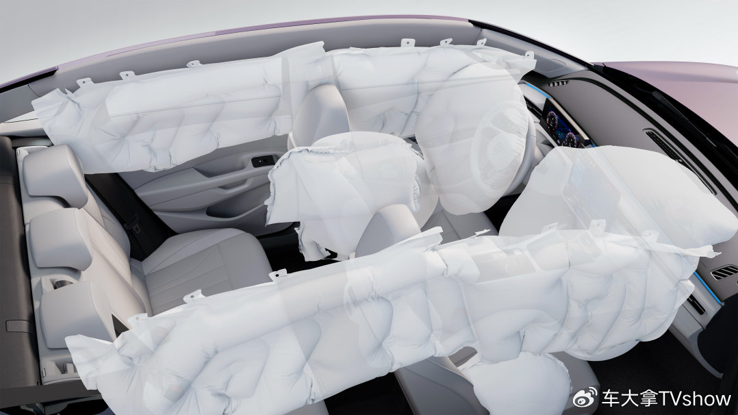 650萬(wàn)國(guó)民家轎煥新出發(fā) 朗逸Pro 8.88萬(wàn)起重塑A+級(jí)標(biāo)桿