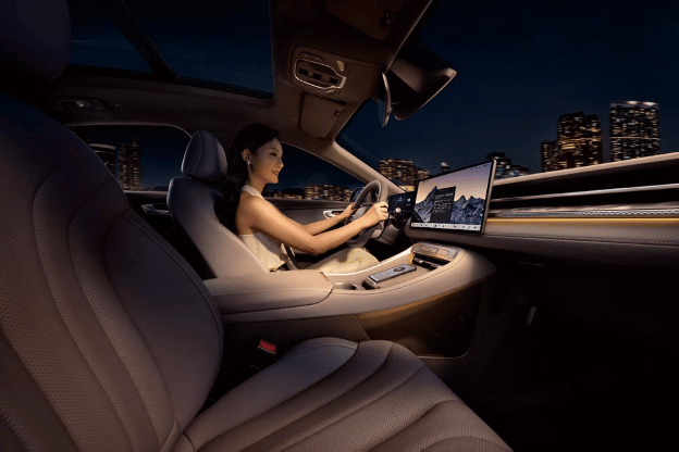 全球首發(fā)豆包深度思考大模型及場景,榮威M7 DMH“最具活人感”車機引爆廣州車展!