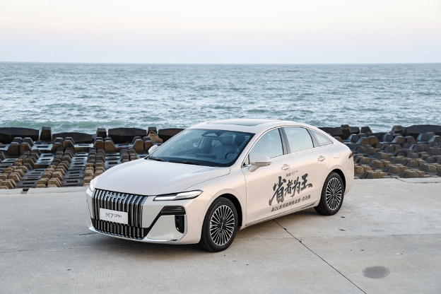 全球首發(fā)豆包深度思考大模型及場景,榮威M7 DMH“最具活人感”車機引爆廣州車展!