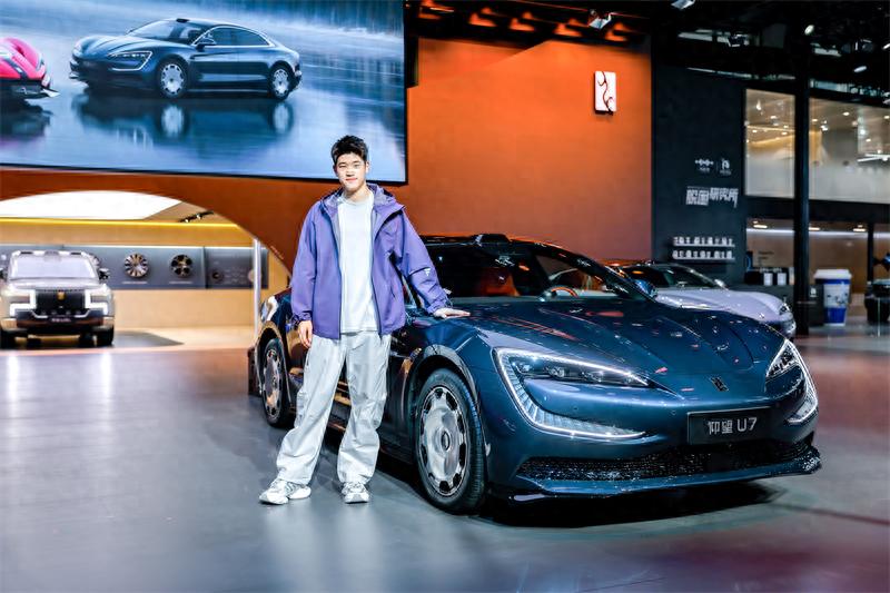 仰望U9 Xtreme刷新國(guó)內(nèi)四大賽道圈速紀(jì)錄