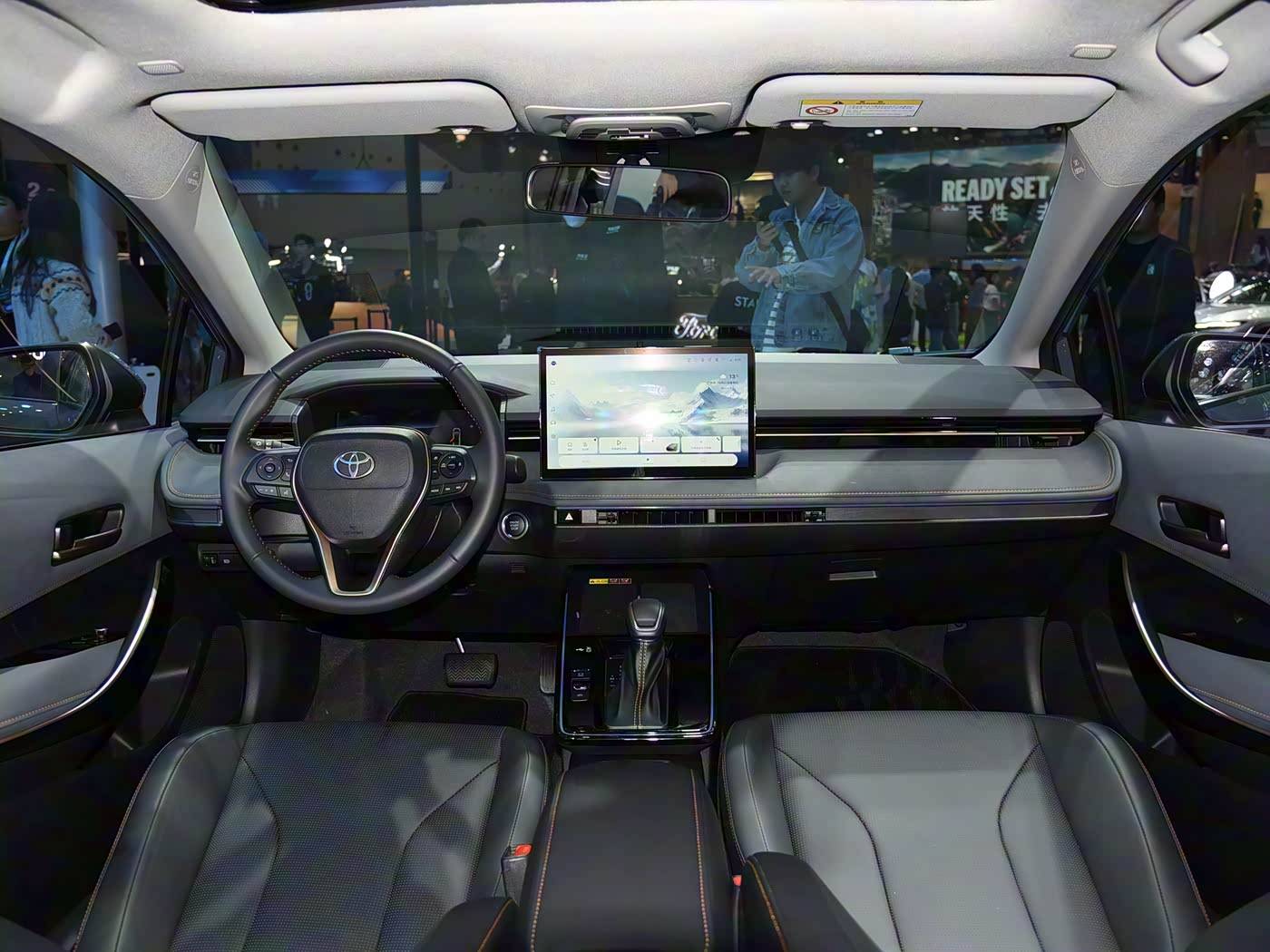 新款豐田卡羅拉正式亮相!外觀造型更運動,全系標配輔助駕駛