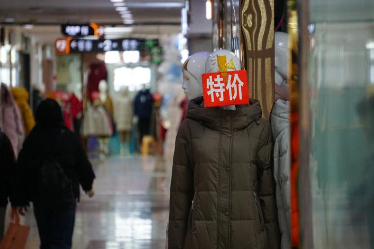 羽絨服漲價和豬肉有關?揭秘漲價背后的隱藏邏輯